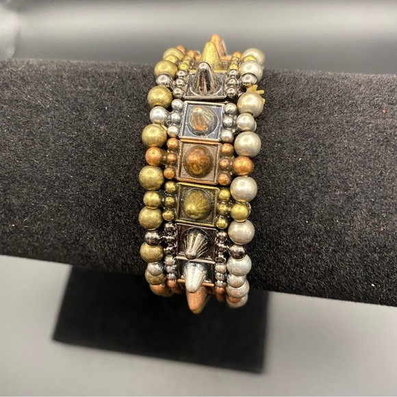 Goddess Sleeve Spike Bracelet - Picture 3 of 6